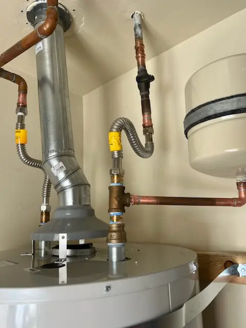 Water heater installation and plumbing repair in Venersborg